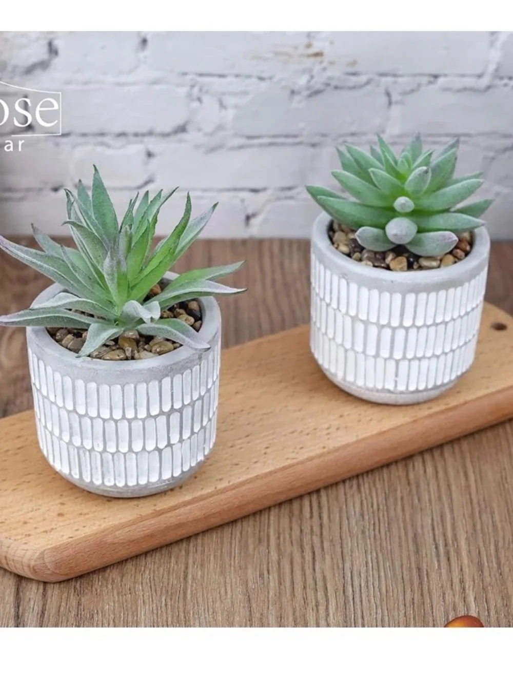 NIB Der Rose White Textured Ceramic Succulent Planter Faux Plants- Set of 2